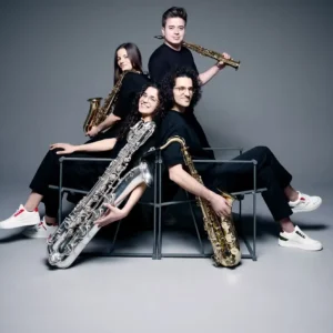De vier musici van Maat Saxophone Quartet.